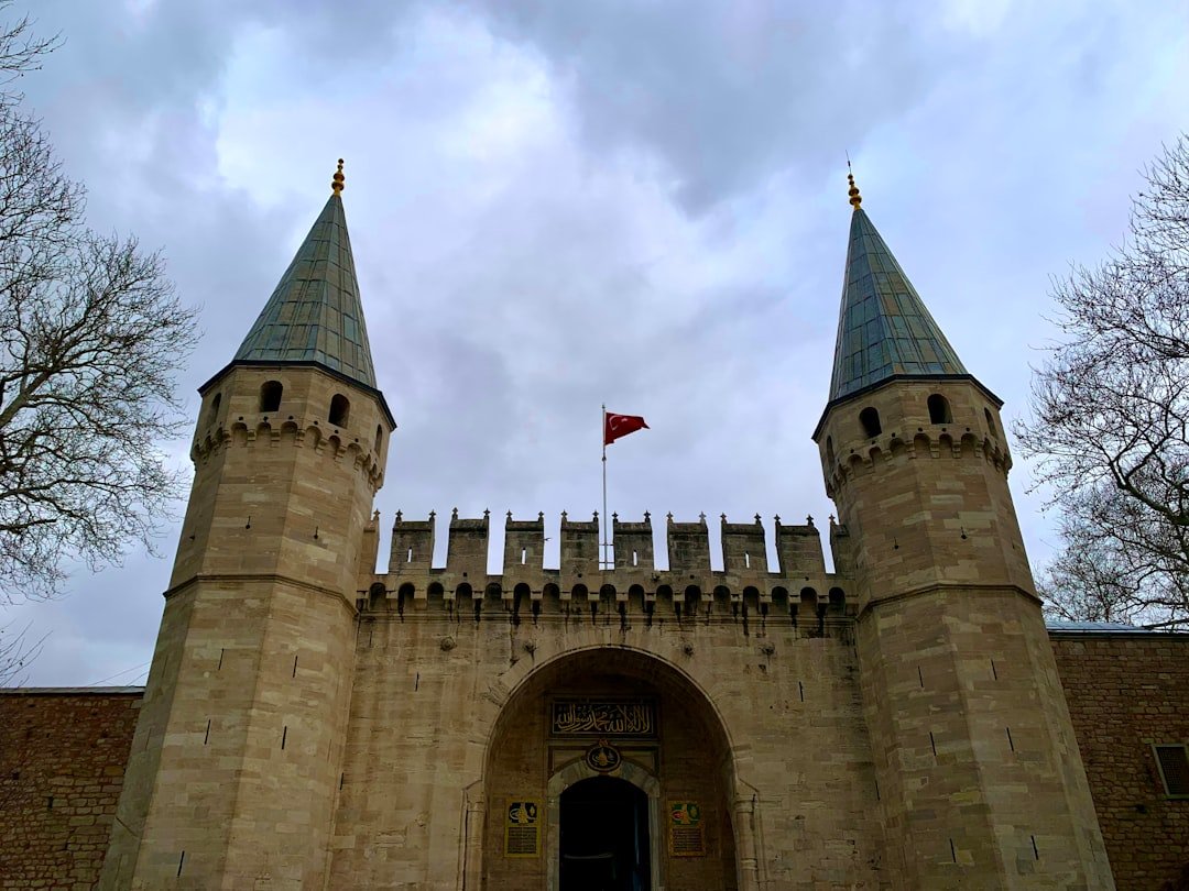 Arısama Castle