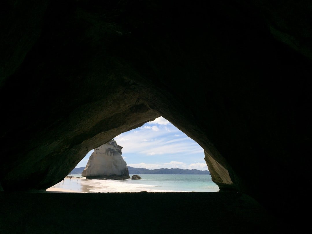 Te Anaotikitiki Cave