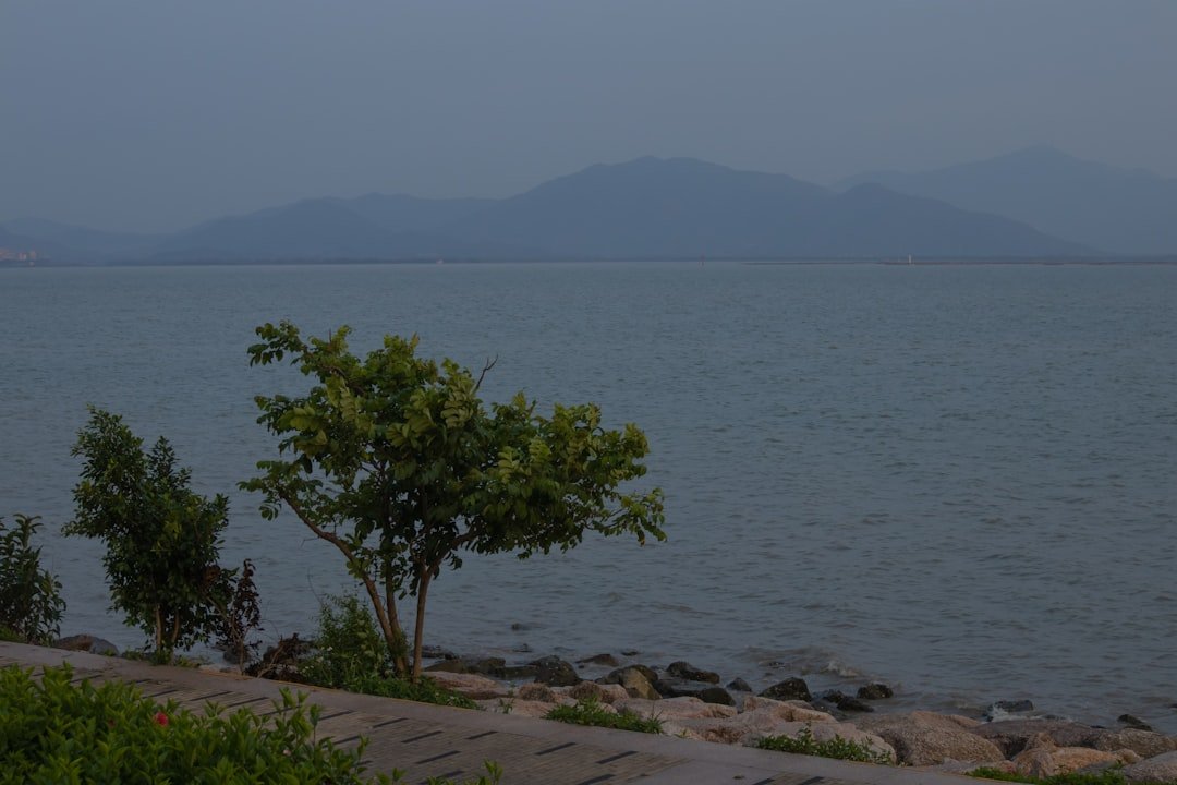 Ang Kep Nam Huai Kham Hai