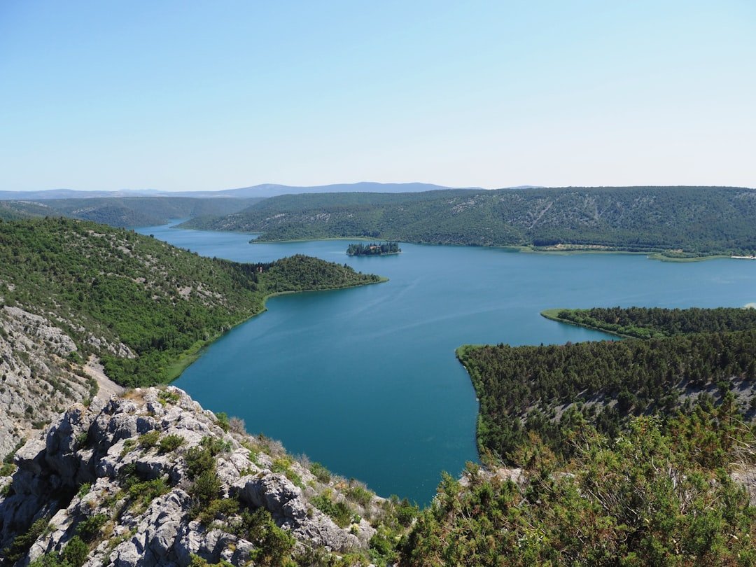 Jezero Birina