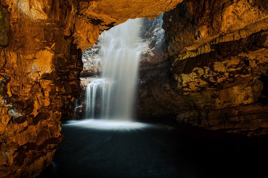 Clamshell Cave, Staffa