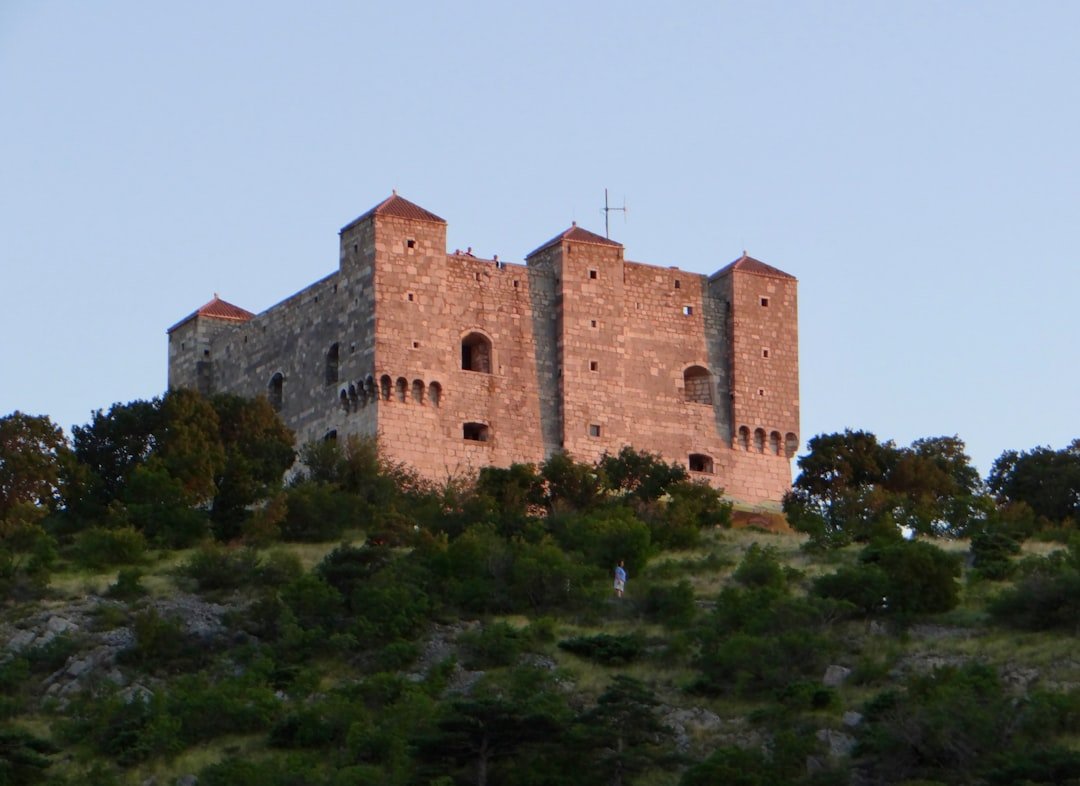 Gligo Castle