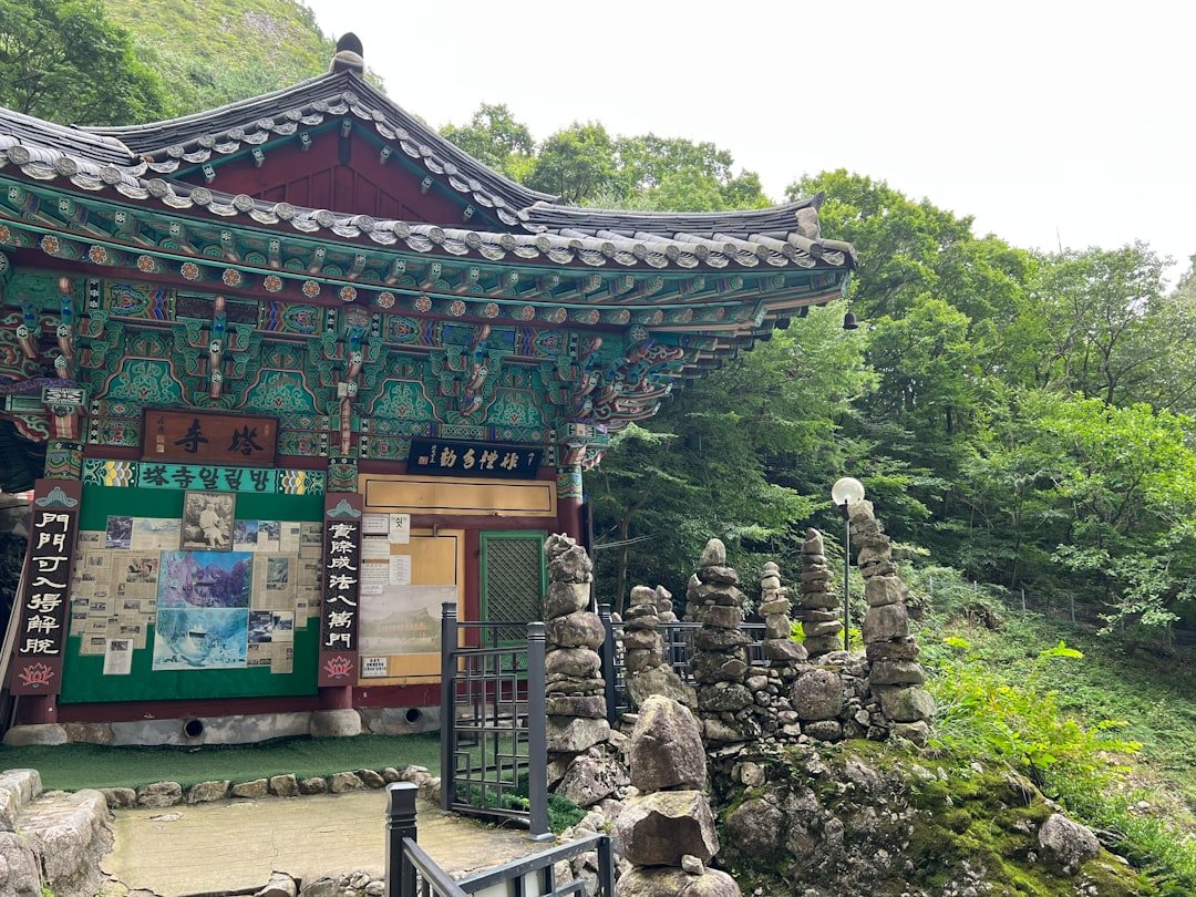 Hochon-ri cave