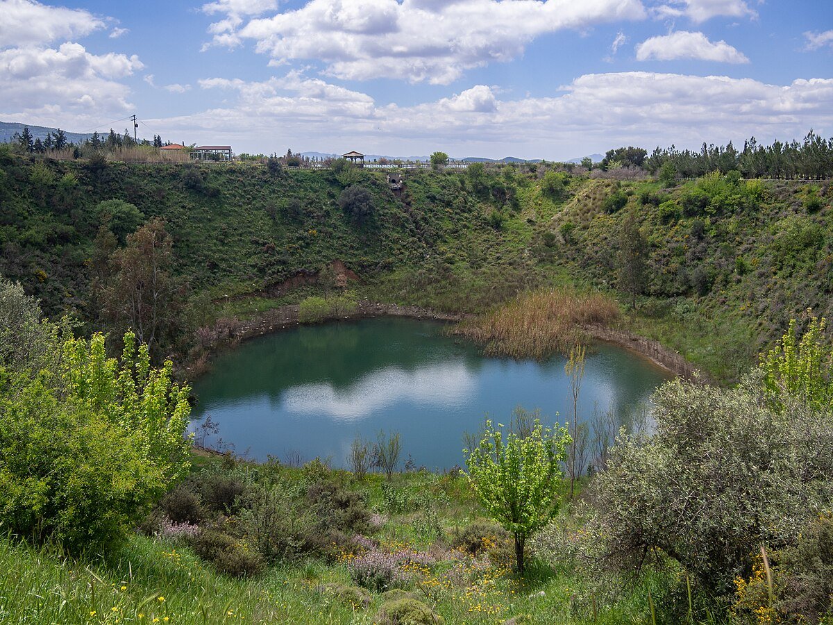 Digenis lake