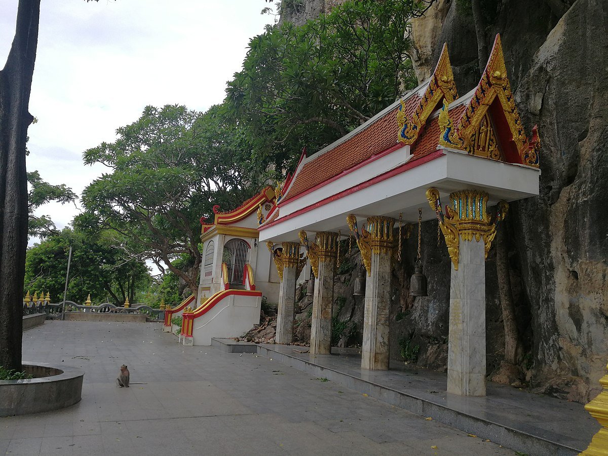 Khao Yaoi cave