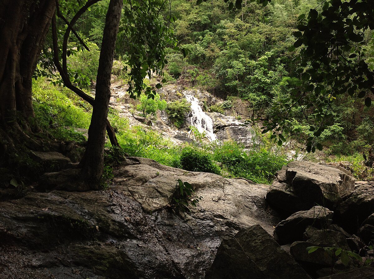 Nam Tok Khlong Nam Lai