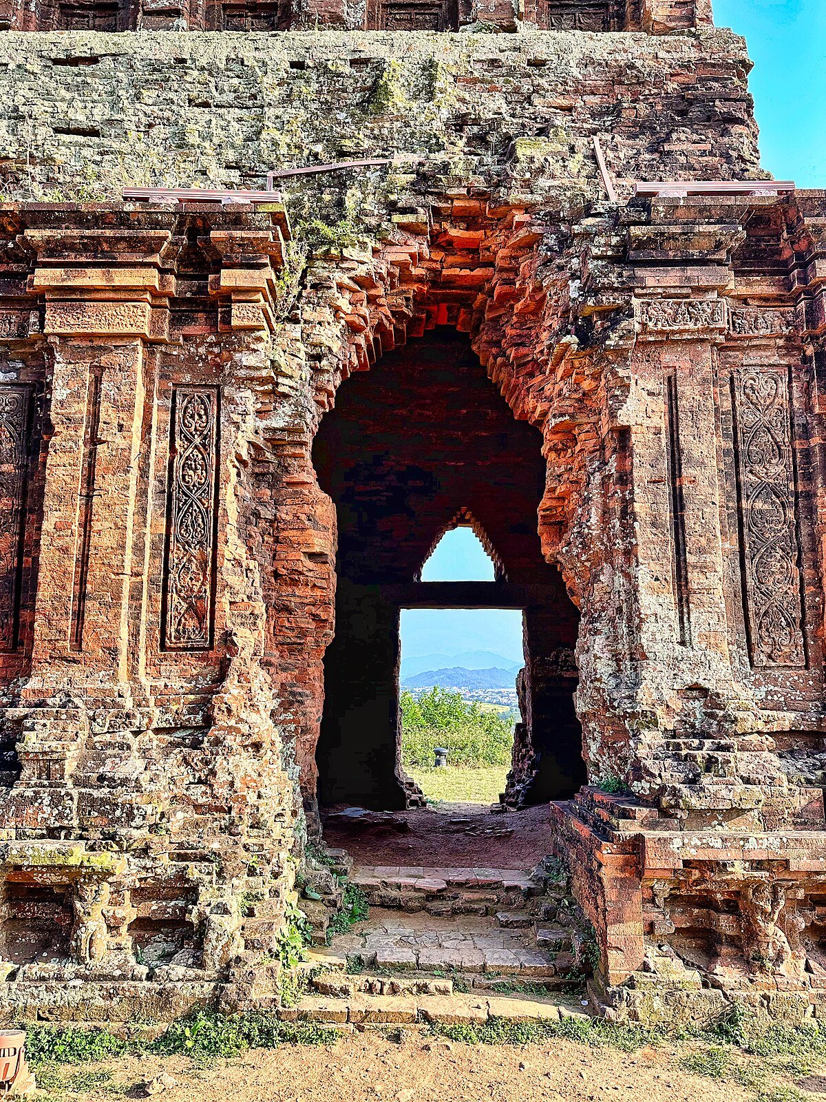 Banh It Cham Towers