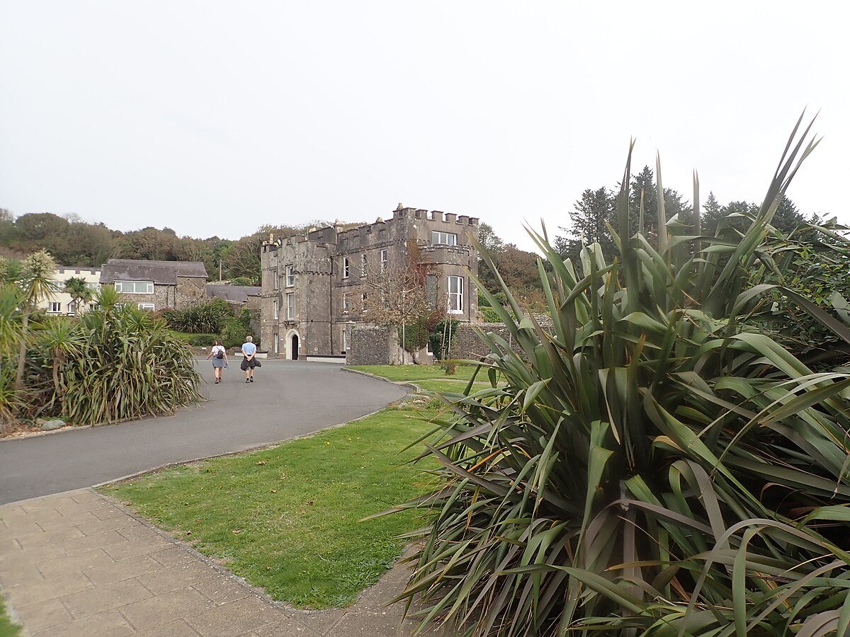 Amroth Castle