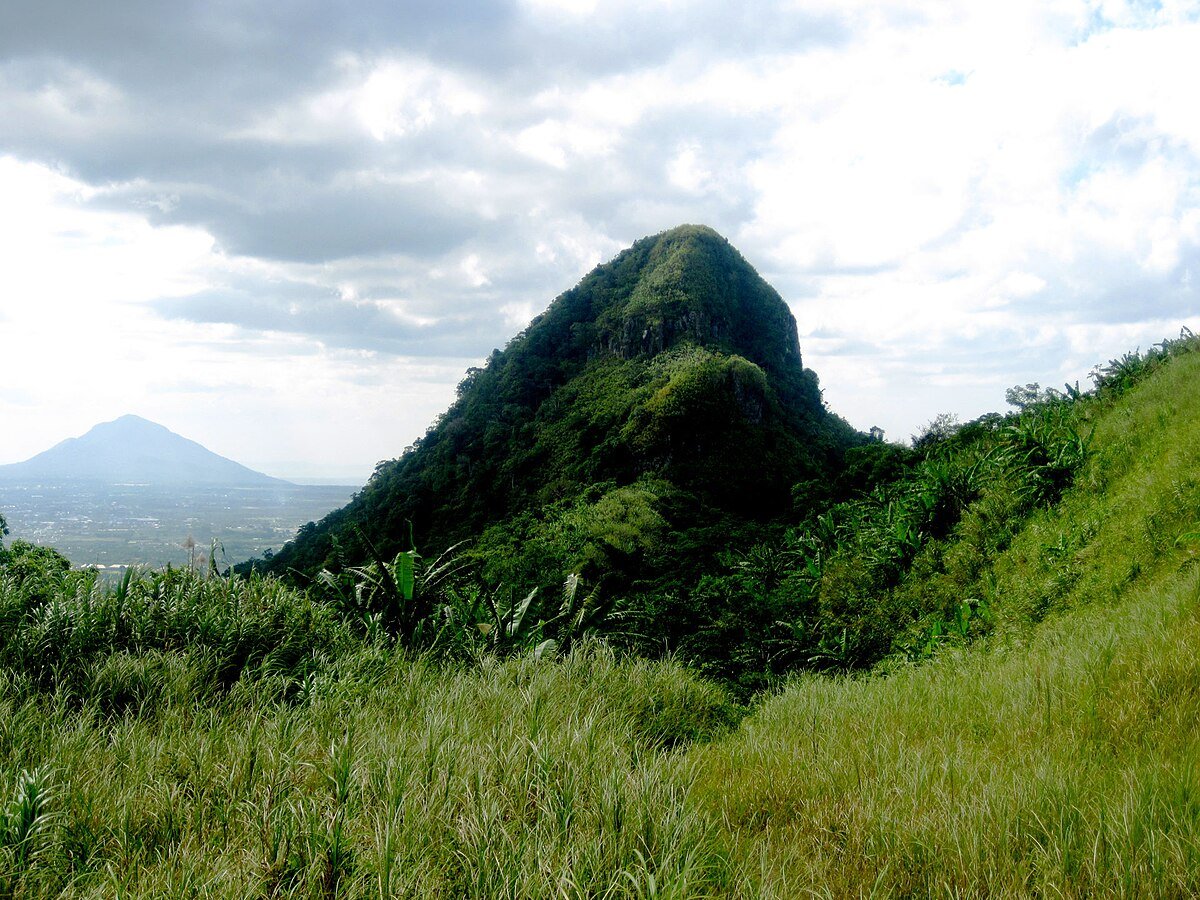 Ditanan Hill