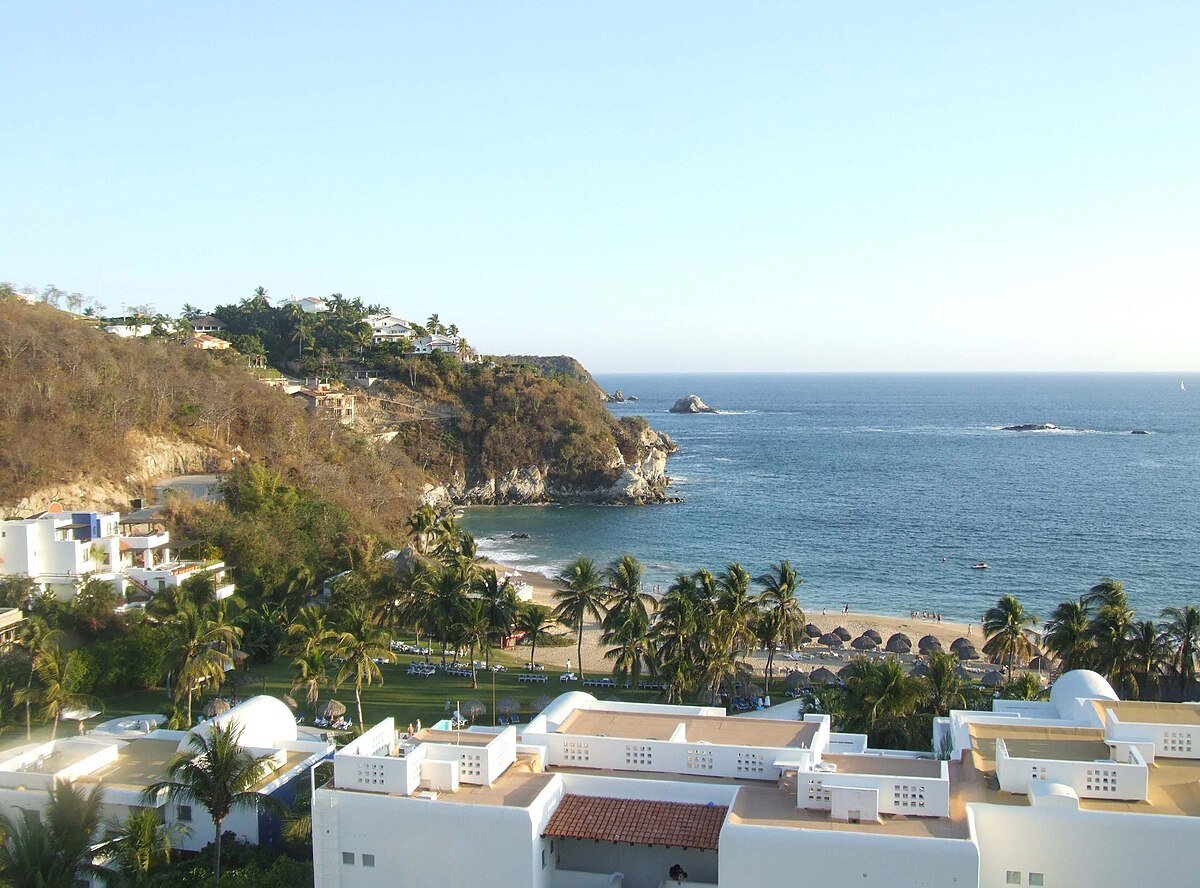 Playa La Mixteca