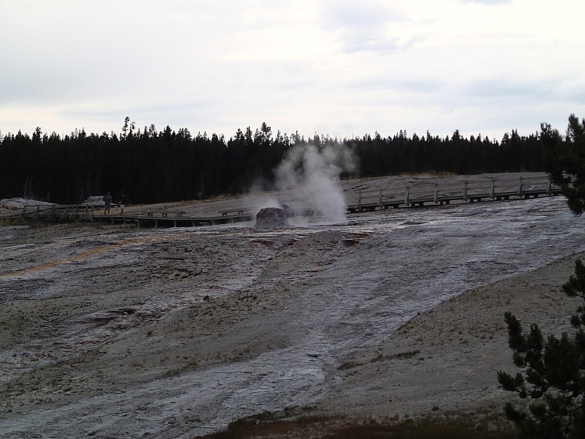 Oblong Geyser