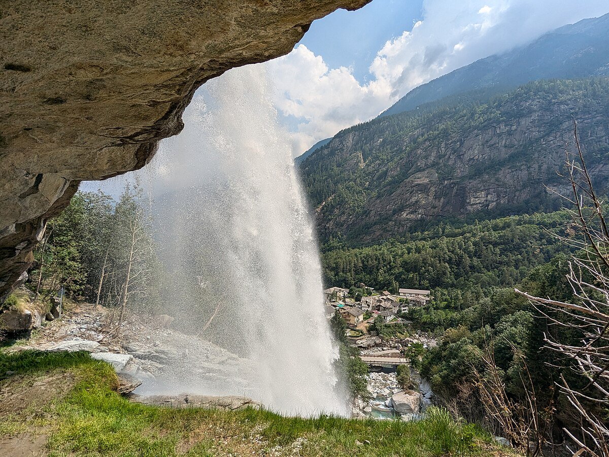 Noasca waterfall