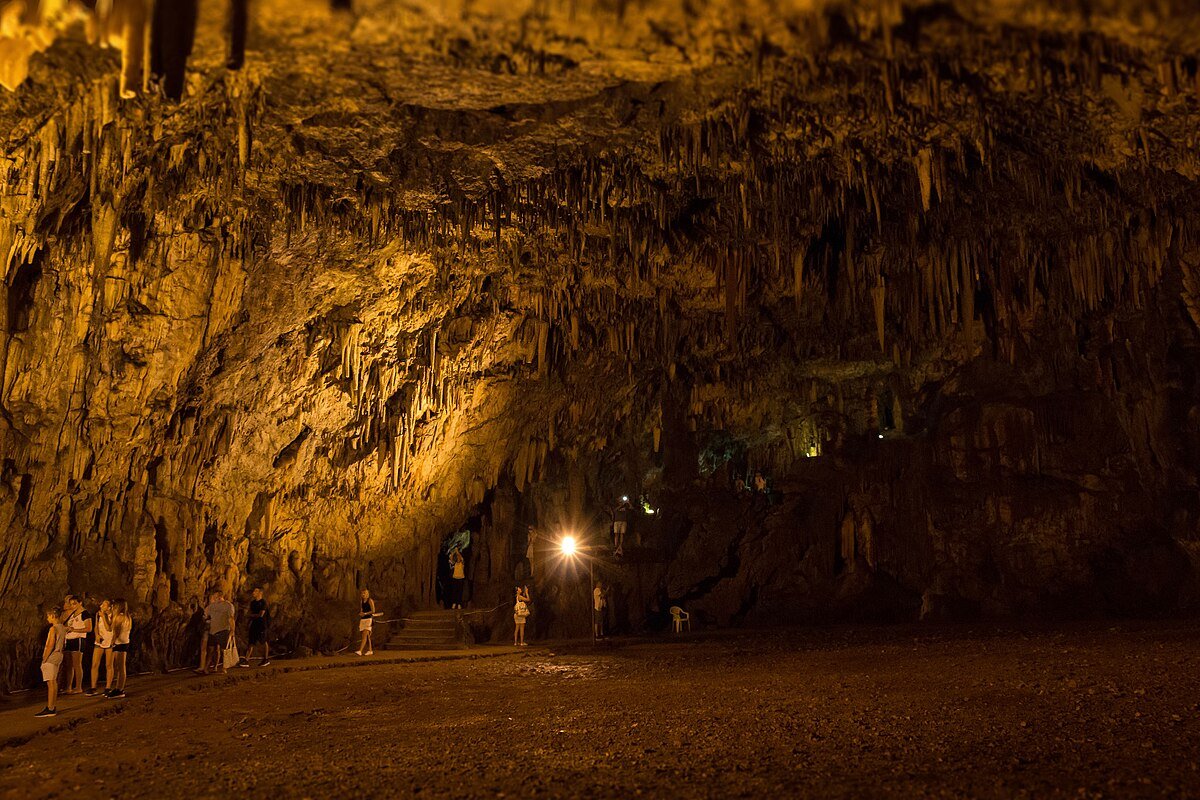 Drogaratis cave