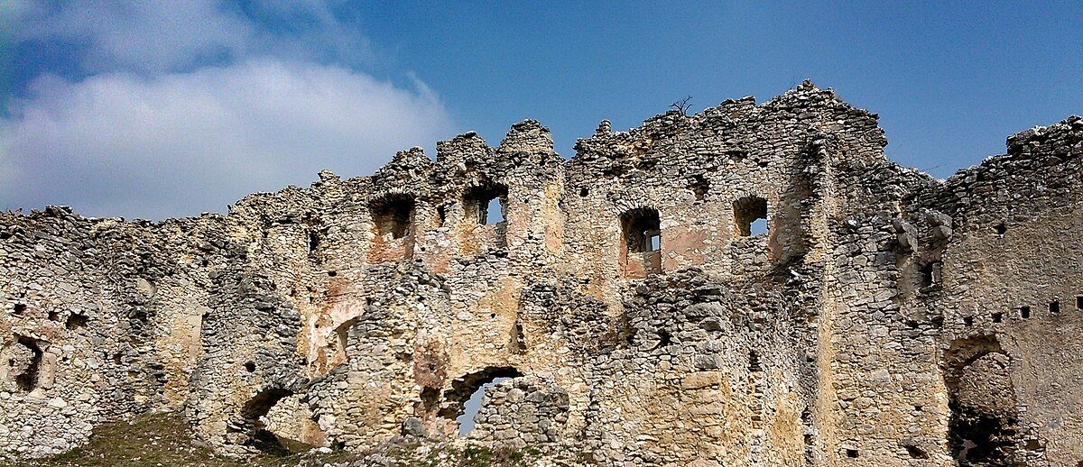 Belec Castle