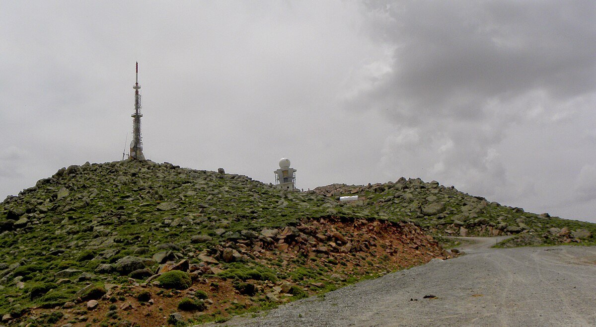 Başdağ Castle