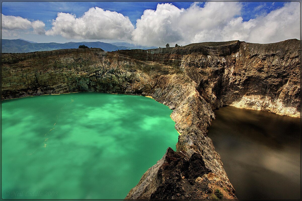 Danau Alapolo