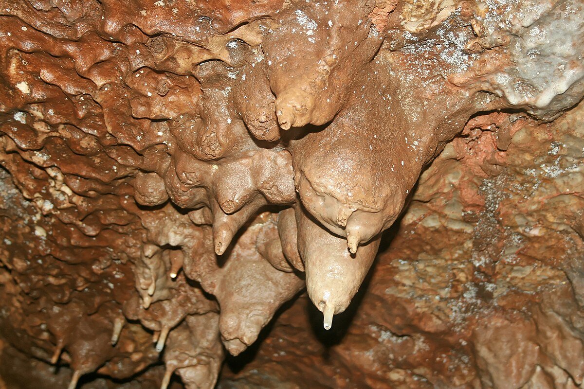 Nam Yen Khao Chaison cave