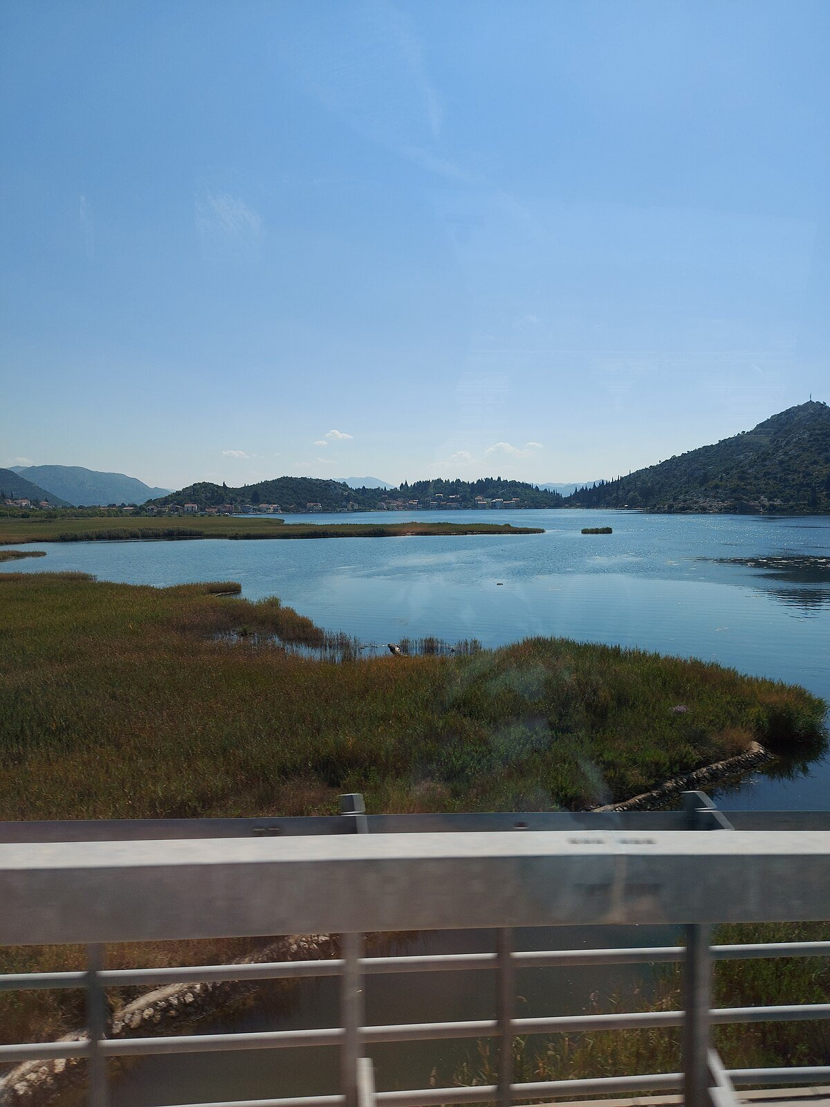 Vlaška Lake