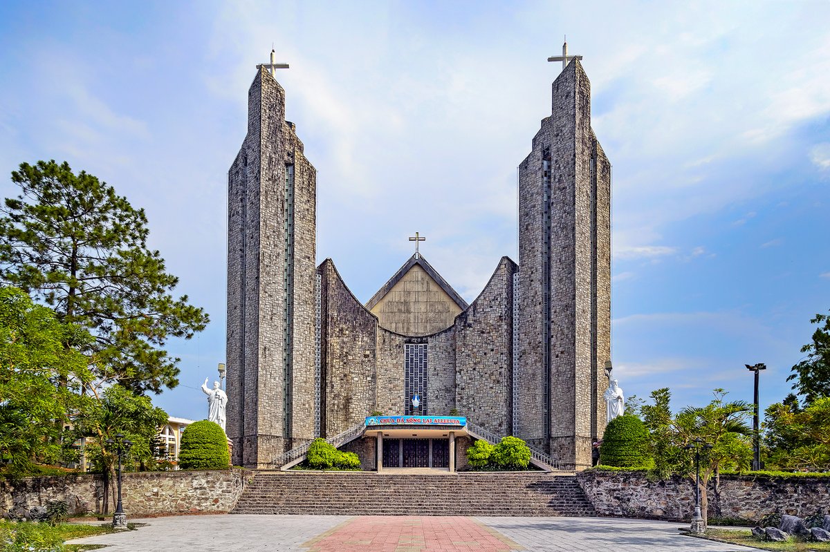 Phủ Cam Cathedral