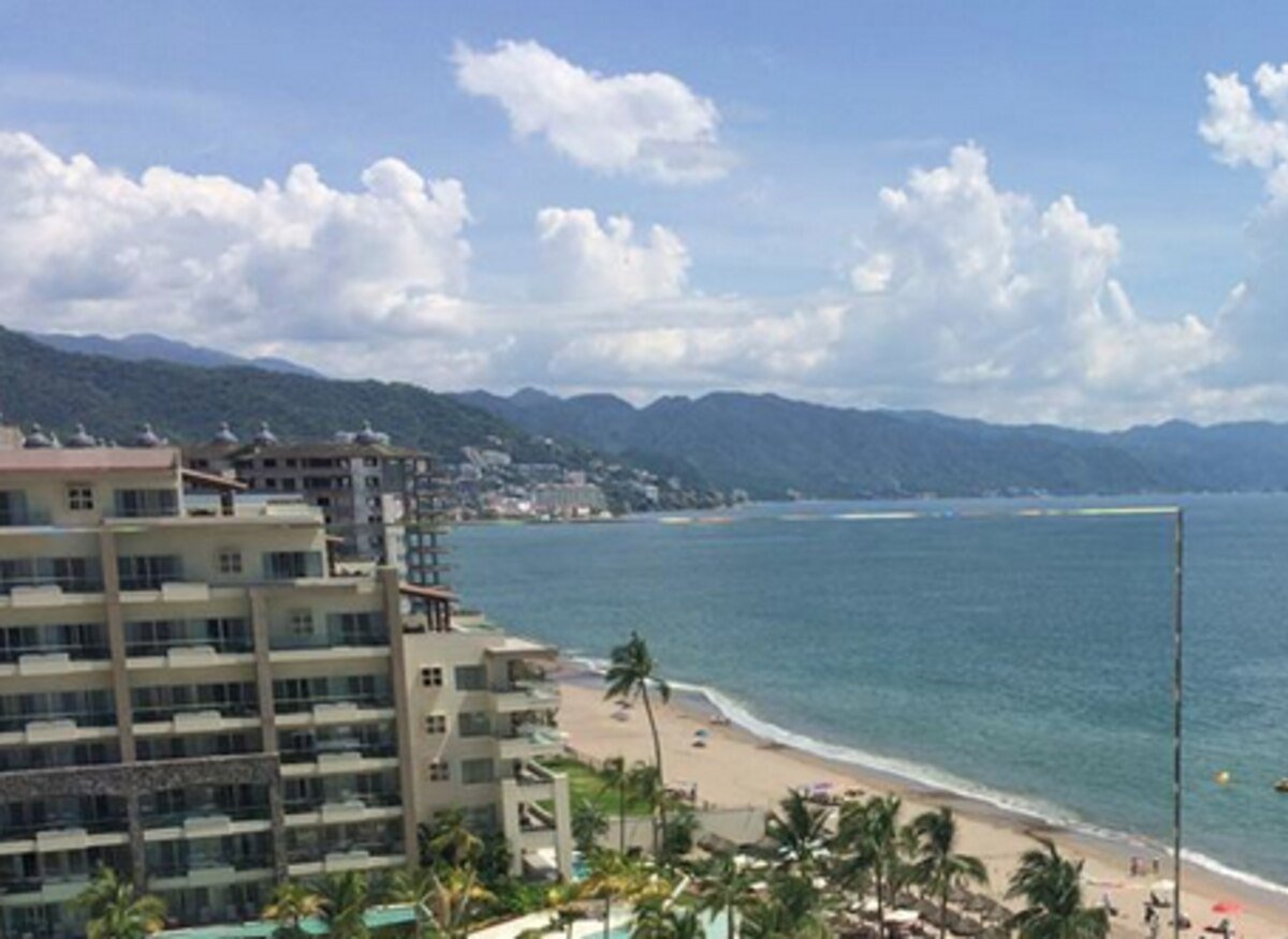 Las Glorias Beach