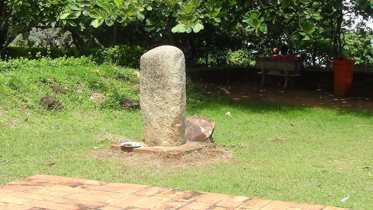 Thap Po Sah Inu temple