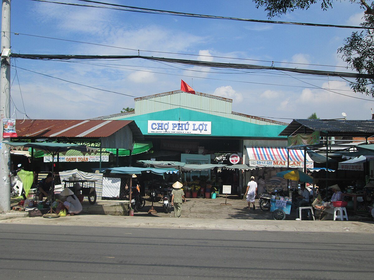 Binh Dong communal house
