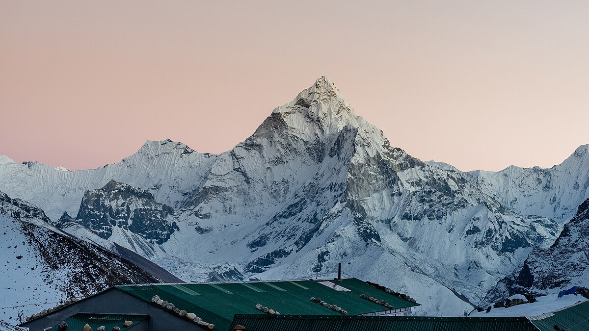 Nangpai Gosum Glacier