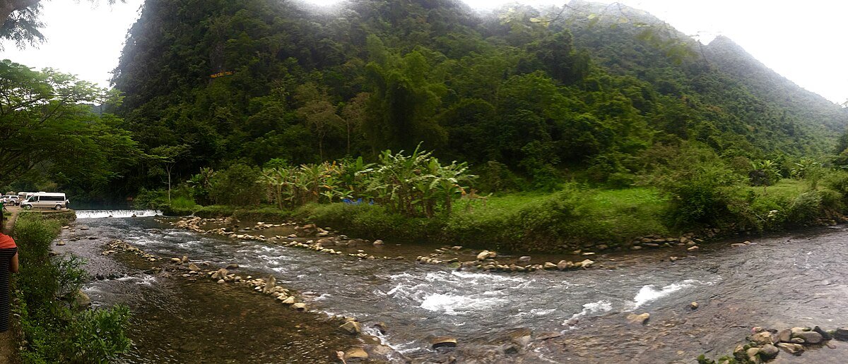 Hang Pắc Bó