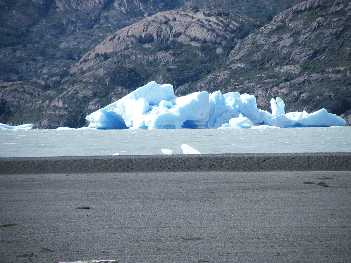 Olguín Glacier