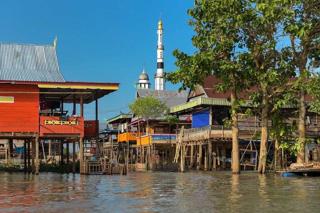 Danau Bola