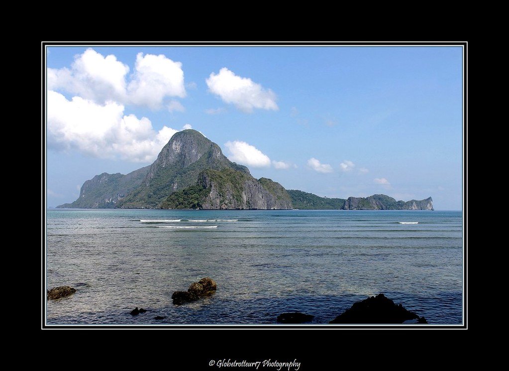 Paduldolan Beach