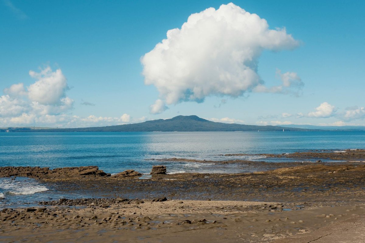 Rumble V Seamount