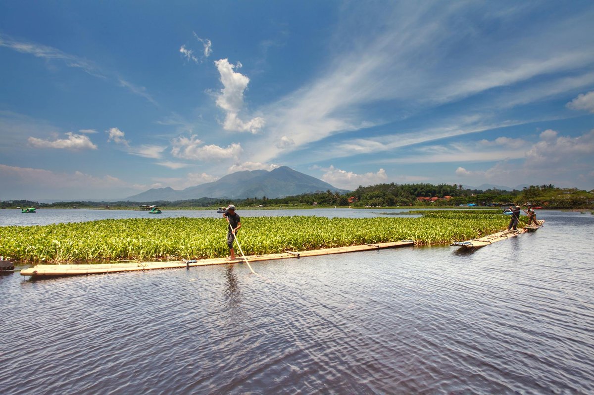Ditulang Lake