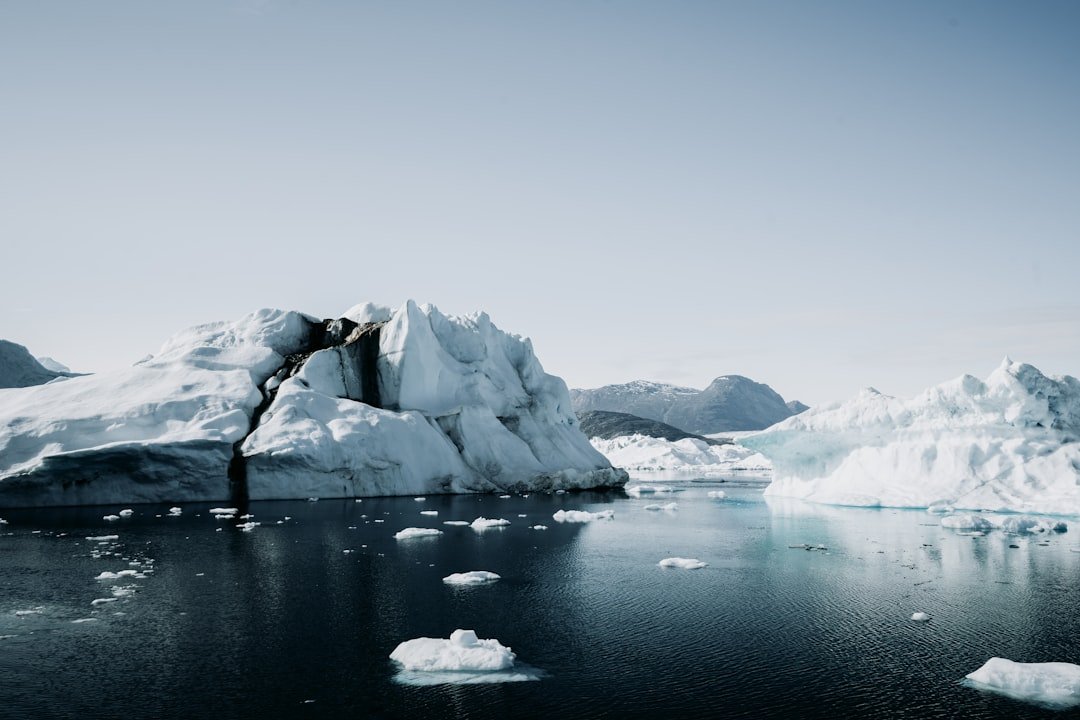 Hjorne Glacier