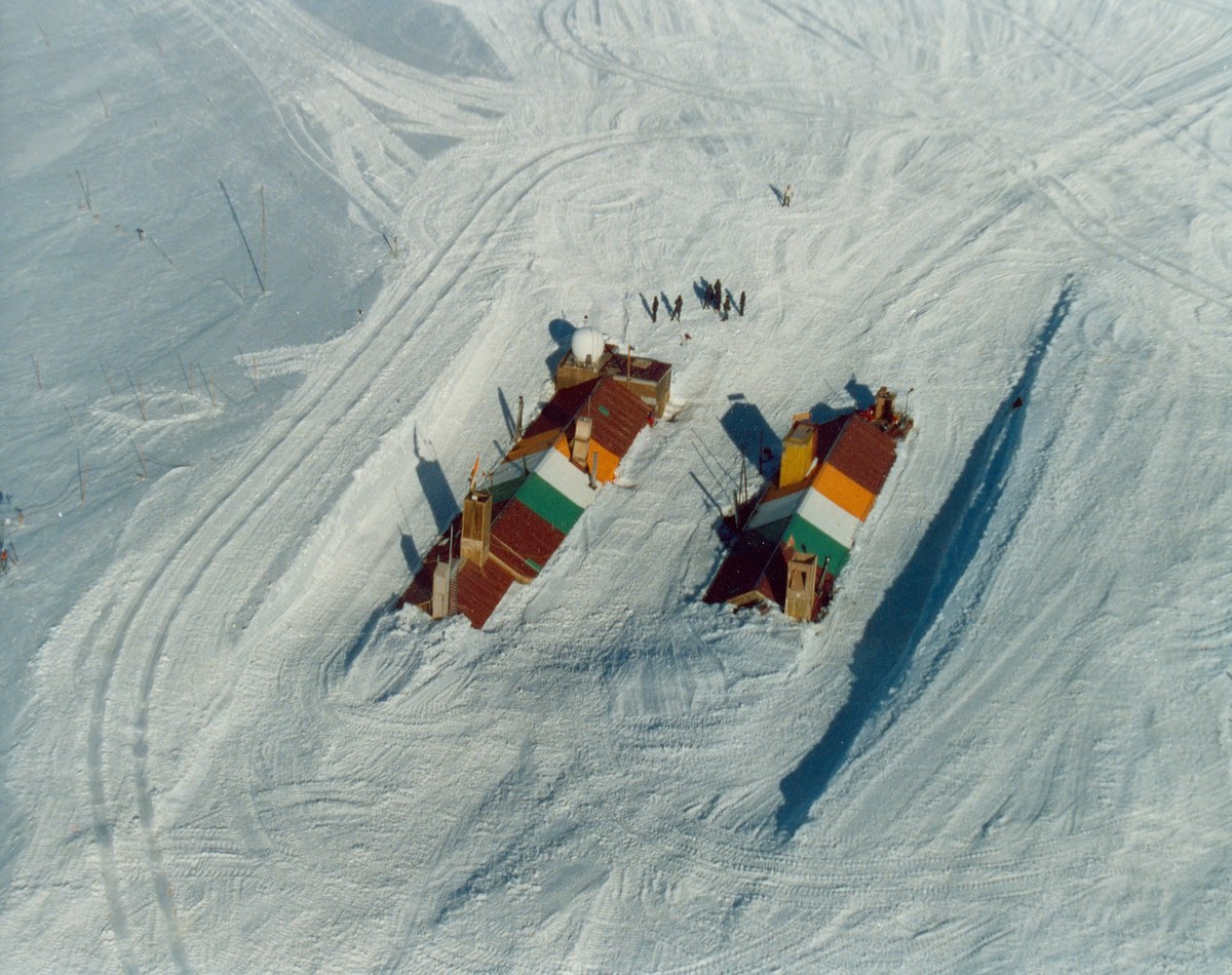 Dakshin Gangotri Glacier