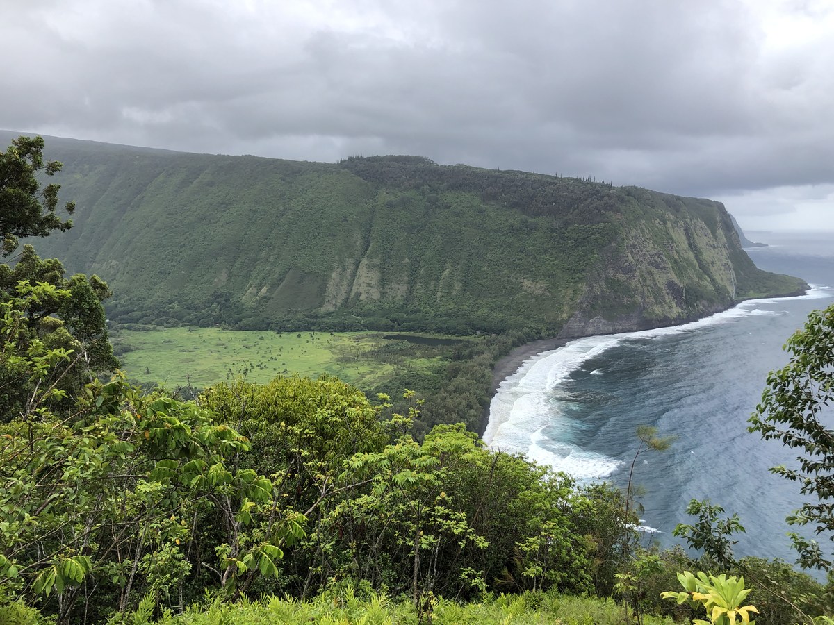 Waipiʻo Valley Lookout