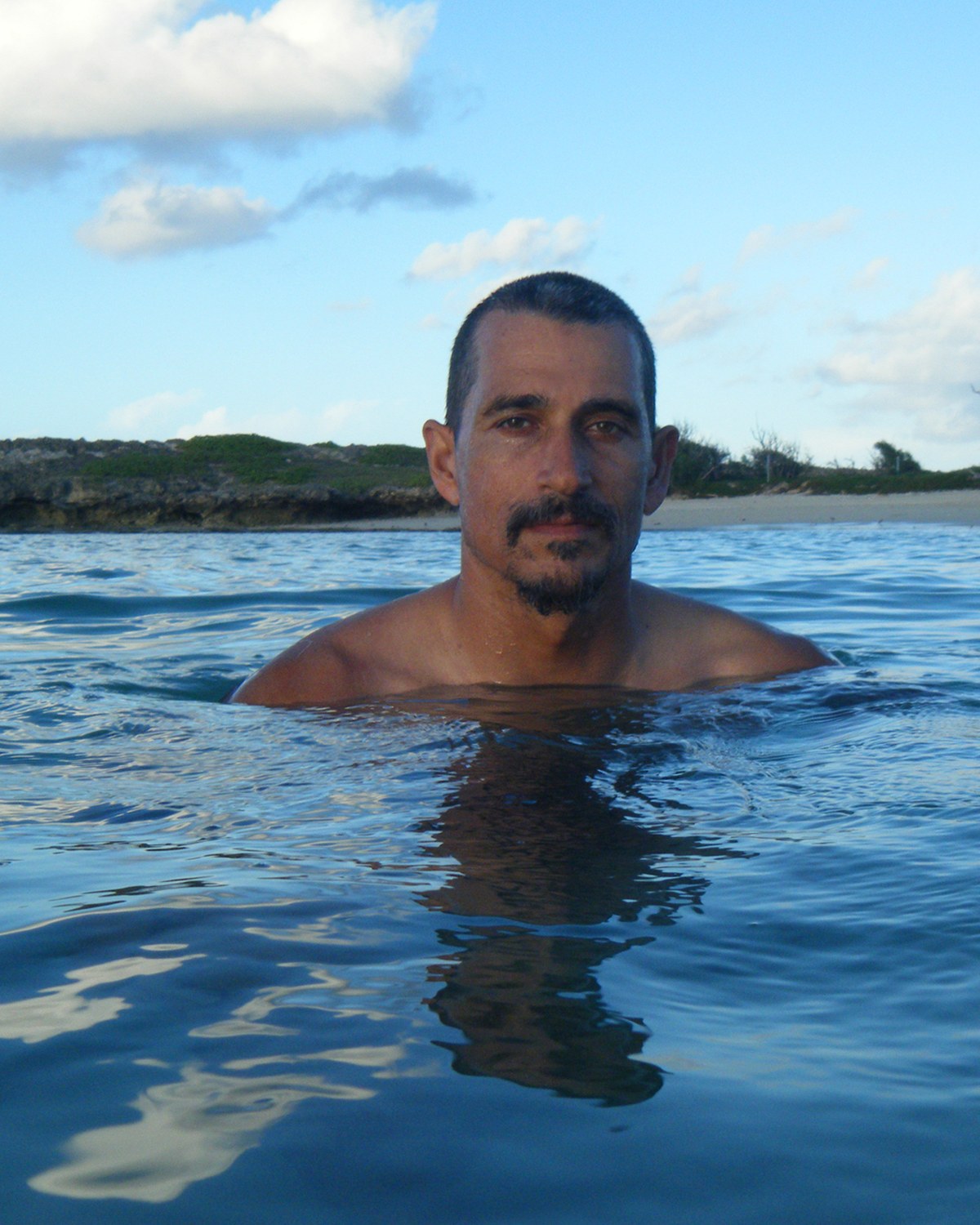 Mokuʻauia Beach
