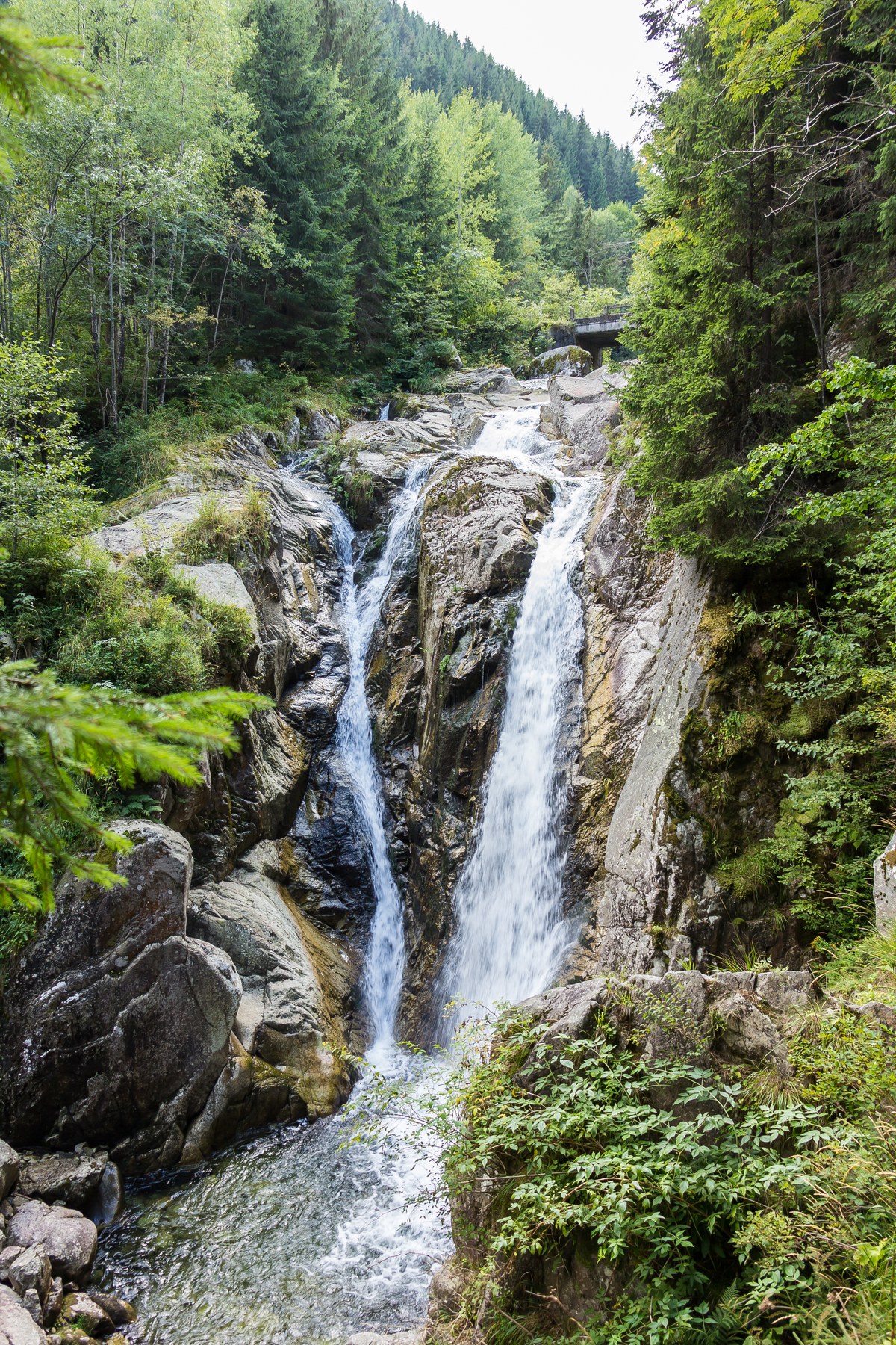 Lolaia waterfall