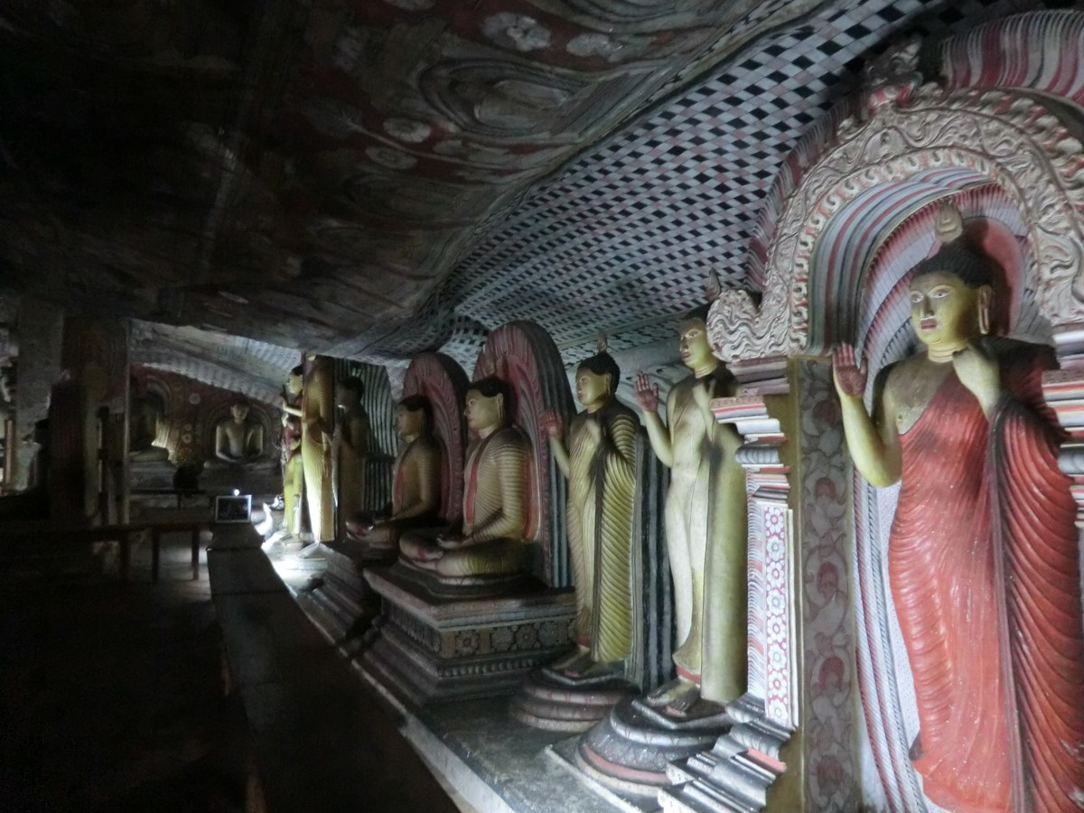 Dambulla cave temple