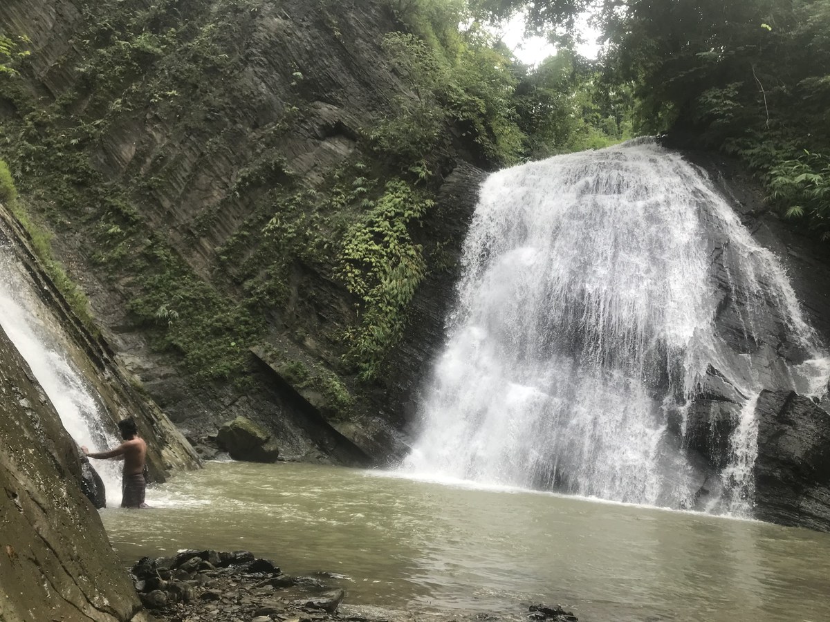 Damtua Waterfall
