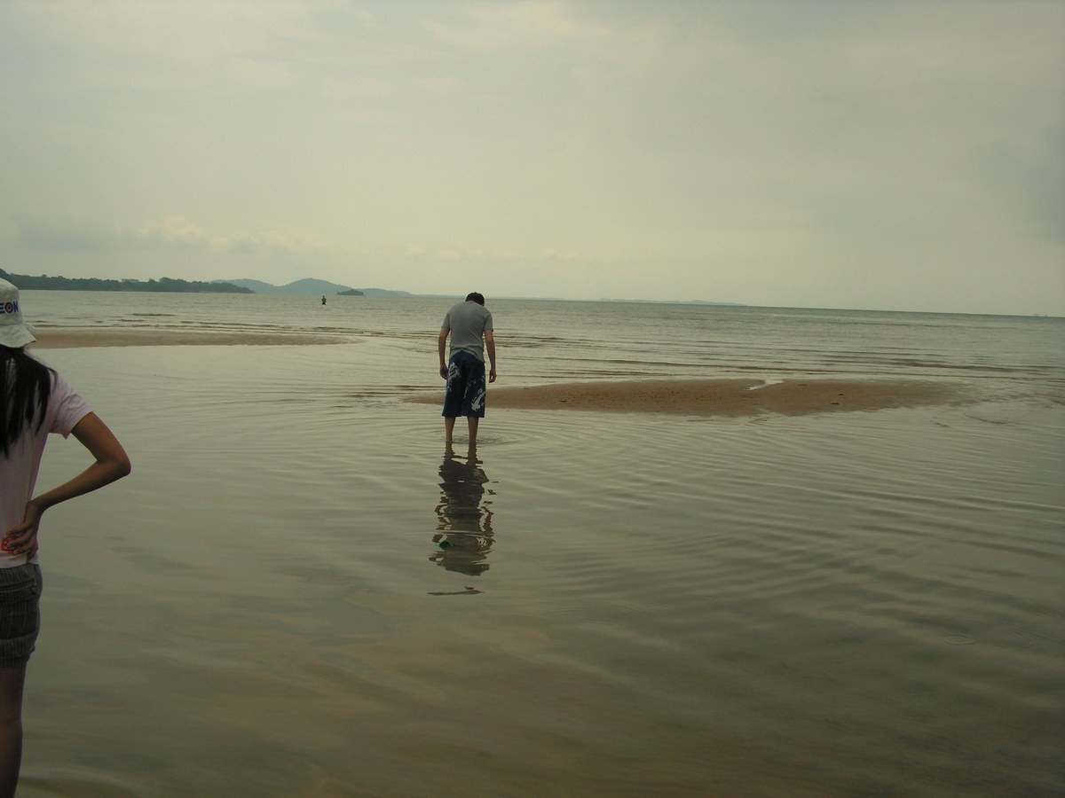 Pantai Lagun Biru