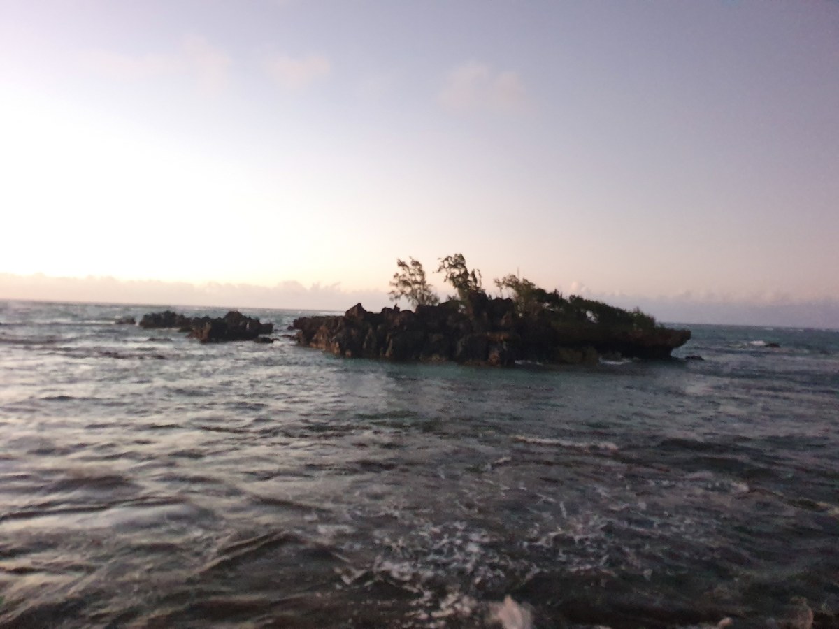 Pahipahiʻālua Beach