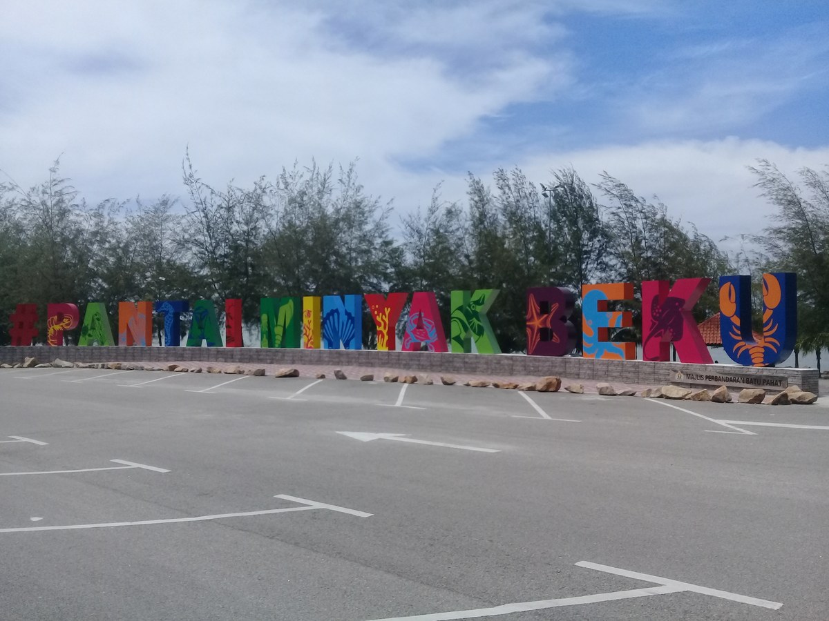 Minyak Beku Beach