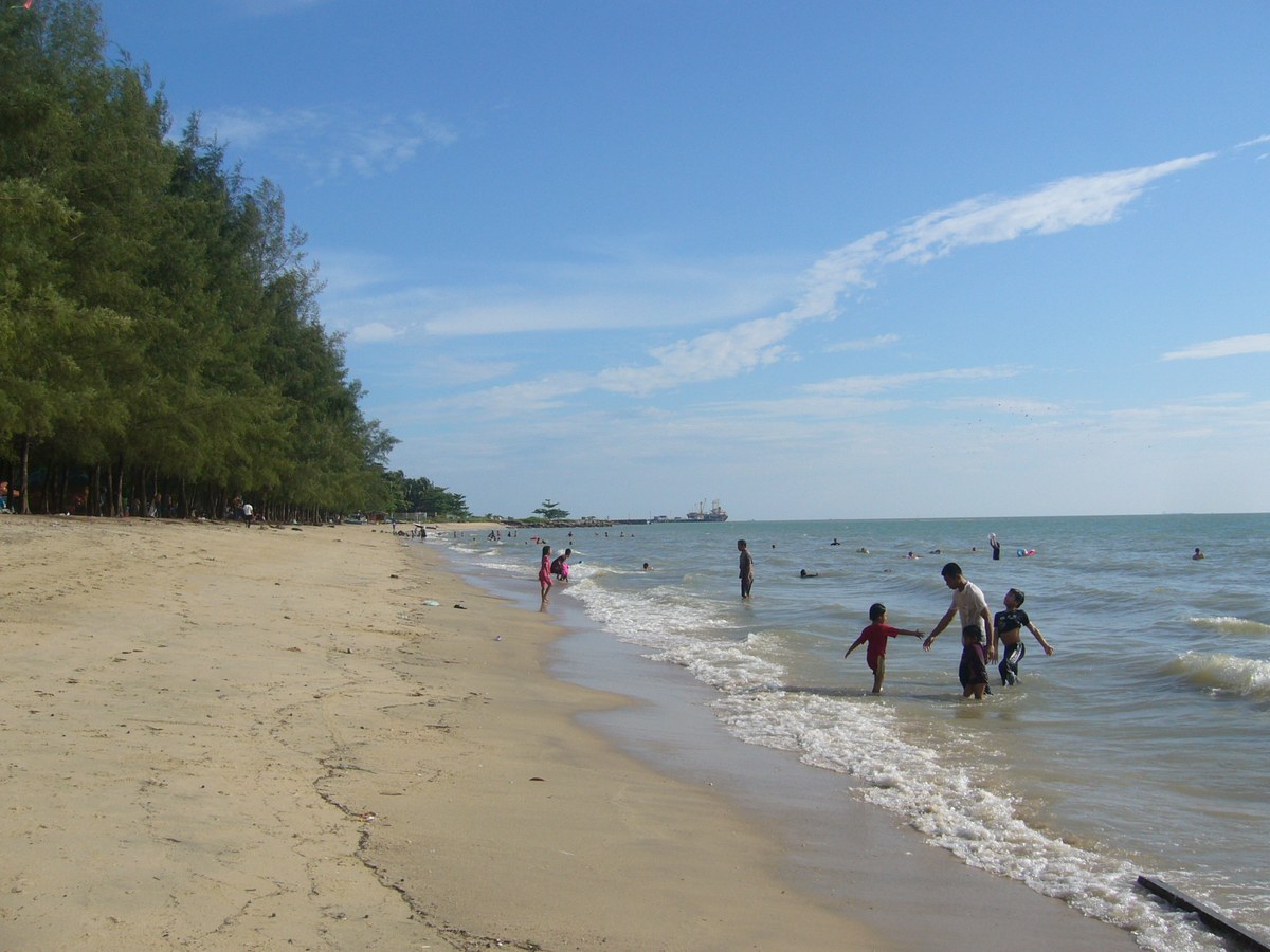 Puteri Beach
