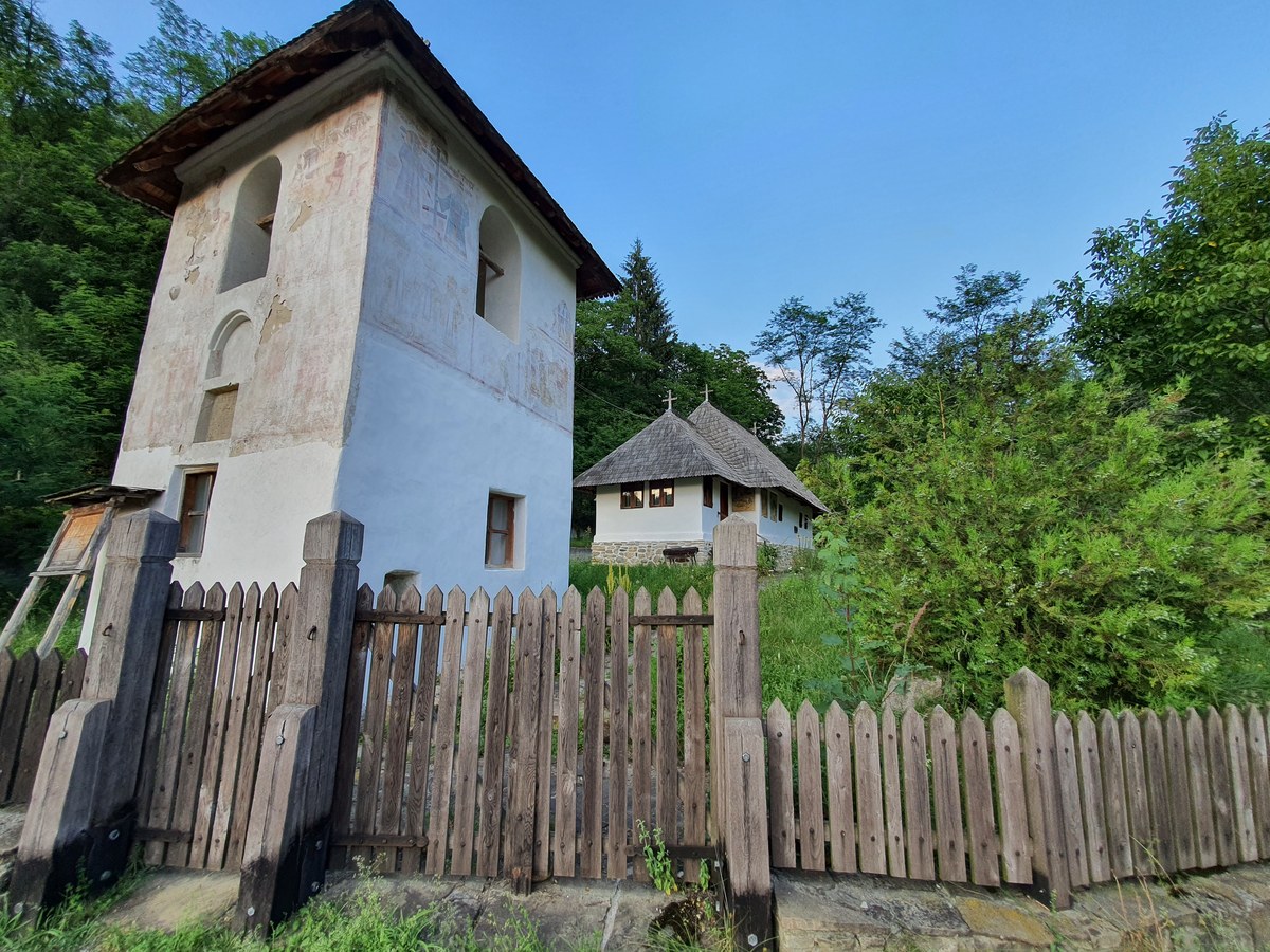Dealul Costeștilor