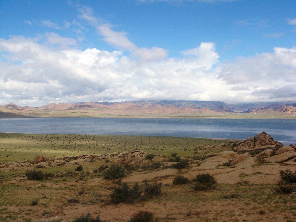 Shaazgai Lake