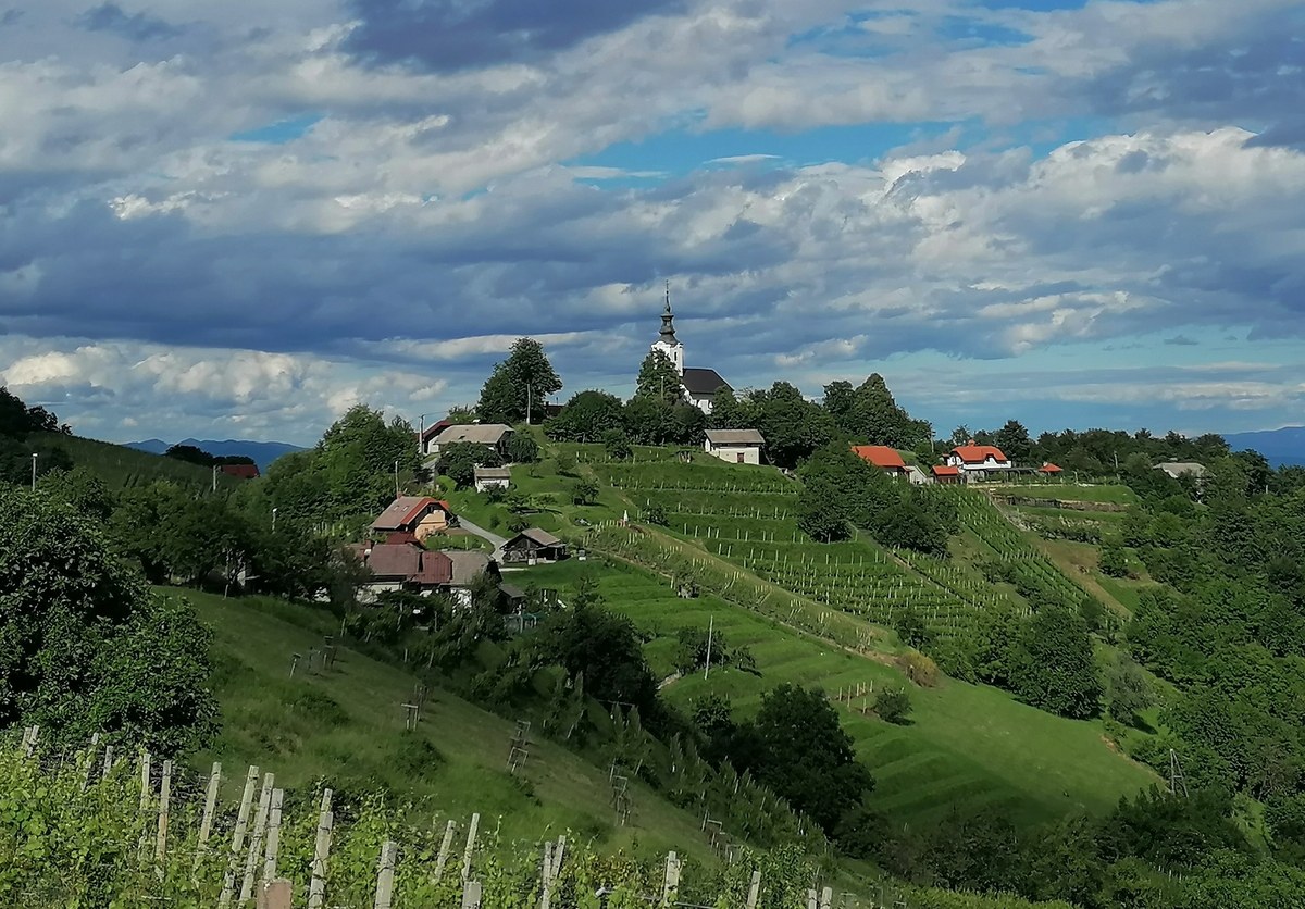 Kostanjevica Cave