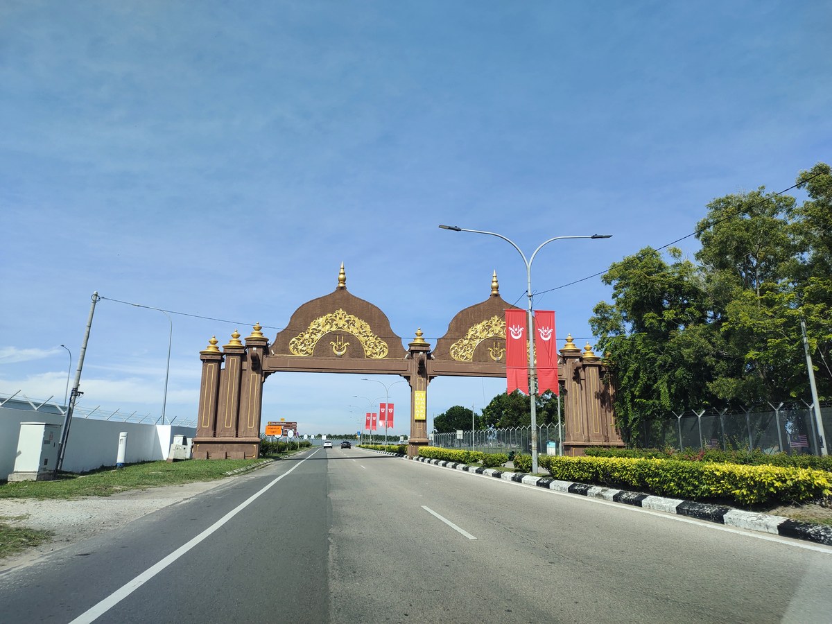 Pantai Chinta Berahi
