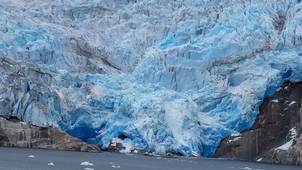 Tempano Glacier