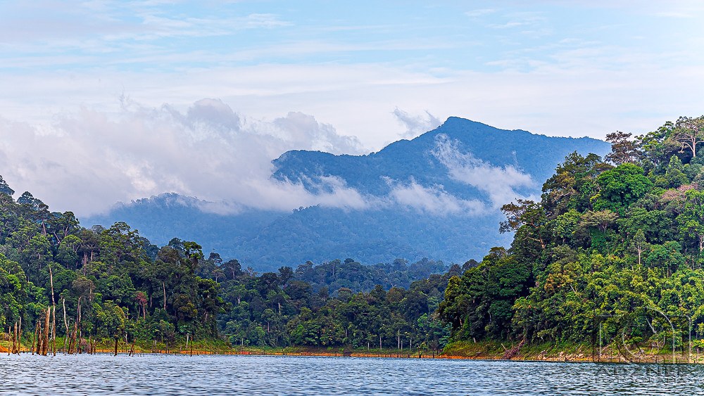 Bukit Luat Lantai